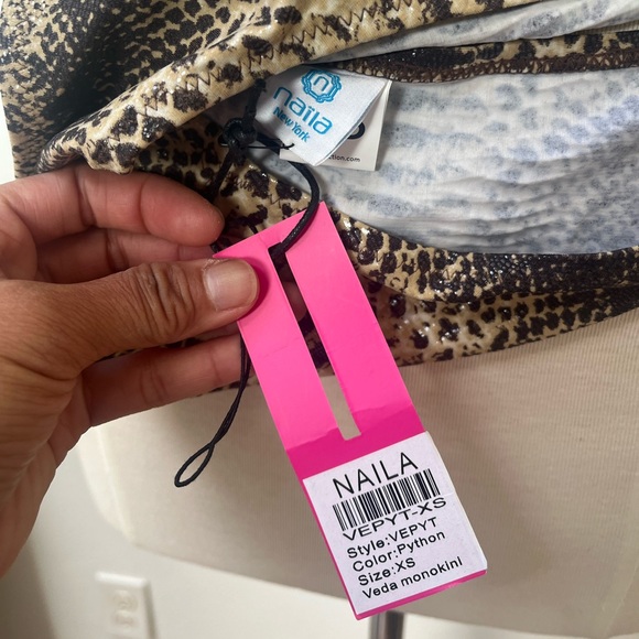 Naila Veda Monokini in Python - Picture 2 of 2